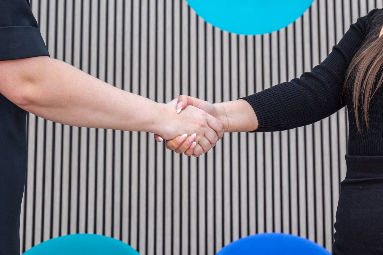 Trusting hand shake.