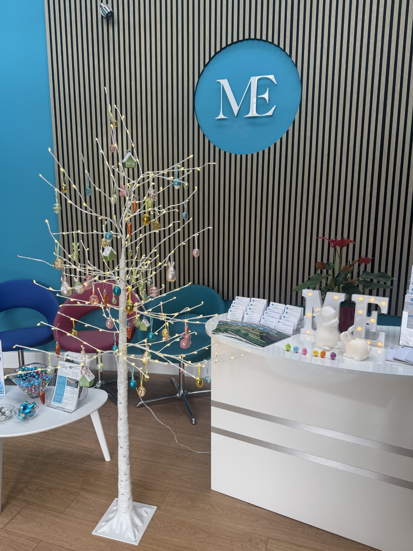 Reception, easter tree decorated, expert legal advice